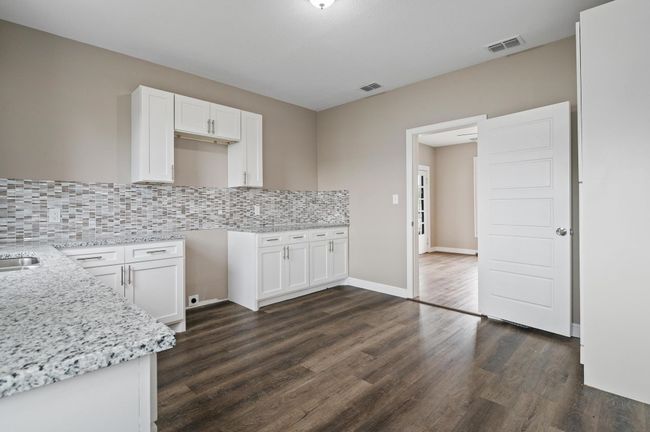 118 W Gandy St, Home with 0 bedrooms, 0 bathrooms and null parking in Denison TX | Image 15