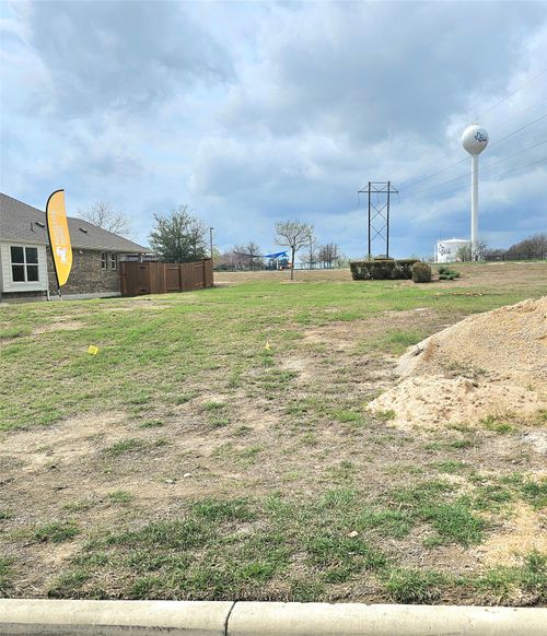 295 Tailwind Dr, Kyle, TX, 78640-2073 | Card Image