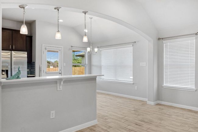 Breakfast bar with pendant lighting | Image 10