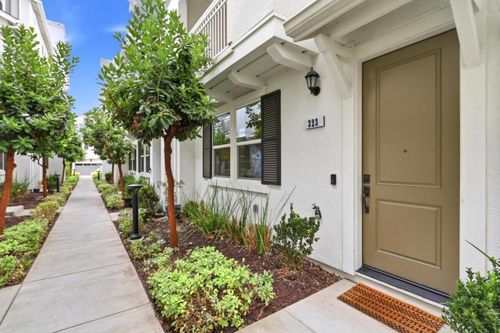 323 Wild Rose Way, Milpitas, CA, 95035-3862 | Card Image