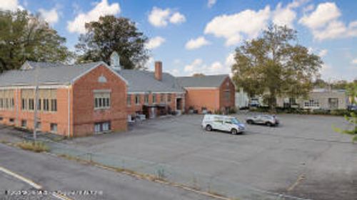 32 Broad St, Freehold, NJ, 07728-1905 | Card Image