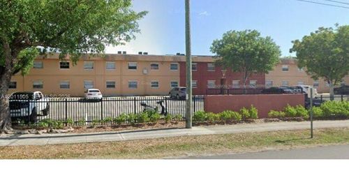 39-b-101 Ne 41 St, Lauderdale Lakes, FL, 33334 | Card Image
