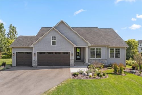 719 Mount Curve Ct, Hudson, WI, 54016 | Card Image