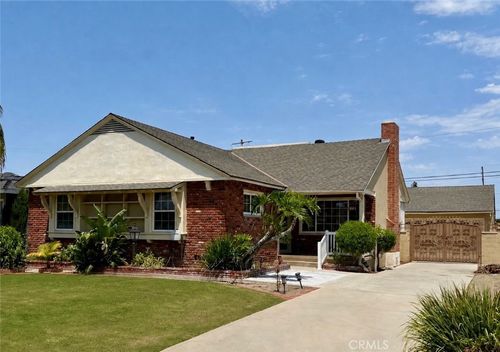 7441 Irwingrove Dr, Downey, CA, 90241-2162 | Card Image