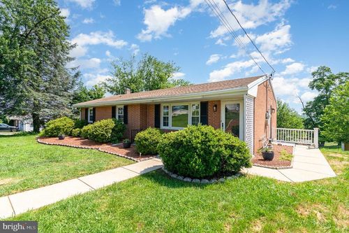 1318 Main St, Oberlin, PA, 17113-1007 | Card Image