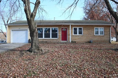 1100 Elm St, Eudora, KS, 66025-9555 | Card Image