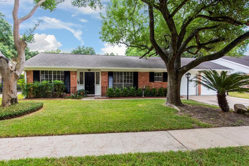 8003 Sharpview Dr, Houston, TX, 77036-6453 | Card Image