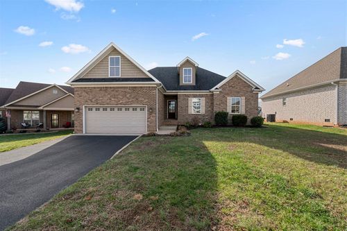 457 Adalynn Cir, Bowling Green, KY, 42104-0001 | Card Image