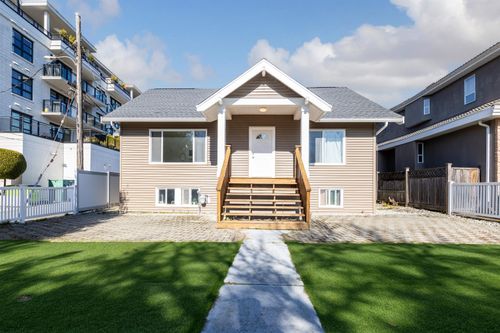 2079 W 46th Ave, Vancouver, BC, V6M2K8 | Card Image