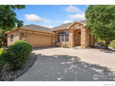 Private enclave entryway to 8277 Annapolis Dr. | Image 1