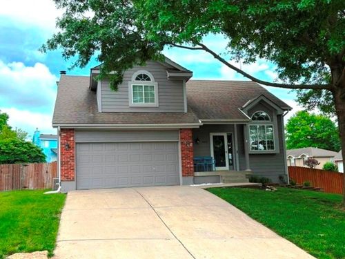 4301 Nw Cortland St, Blue Springs, MO, 64015-6984 | Card Image