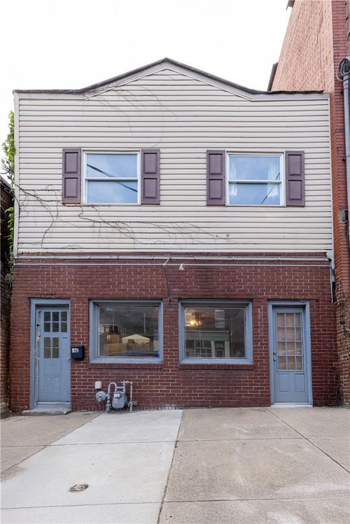 431-429-431 Cavitt Ave, Trafford, PA, 15085-1062 | Card Image