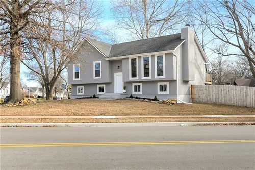 15709 W 127th Ter, Olathe, KS, 66062-1460 | Card Image