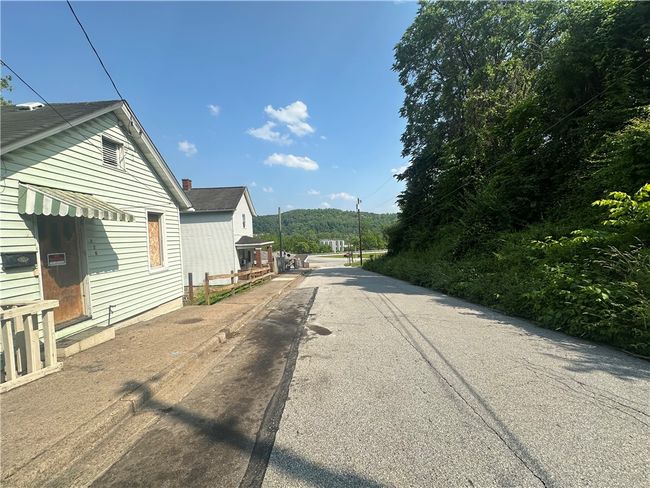 228 Walnut Street, House other with 2 bedrooms, 1 bathrooms and null parking in Donora PA | Image 9