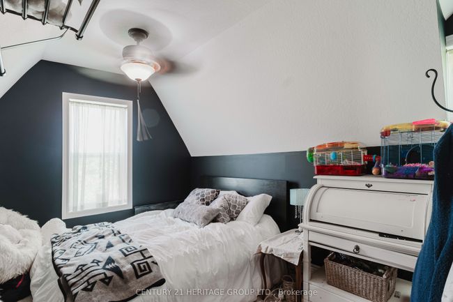 ON - 2090 Highway 26, House other with 3 bedrooms, 2 bathrooms and 3 parking in Springwater ON | Image 25