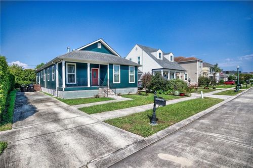 530 Abalon Ct, New Orleans, LA, 70114-1381 | Card Image