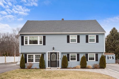 2 Finch Ln, Gloucester, MA, 01930-1756 | Card Image