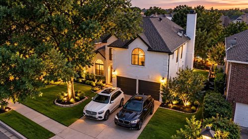 308 Riverwalk Ln, Irving, TX, 75063-6884 | Card Image