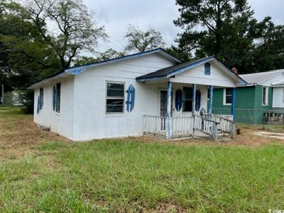 View of front of property with a front lawn and a porch | Image 2