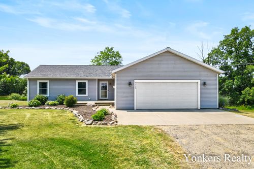 4110 147th Ave, Holland, MI, 49423-9025 | Card Image