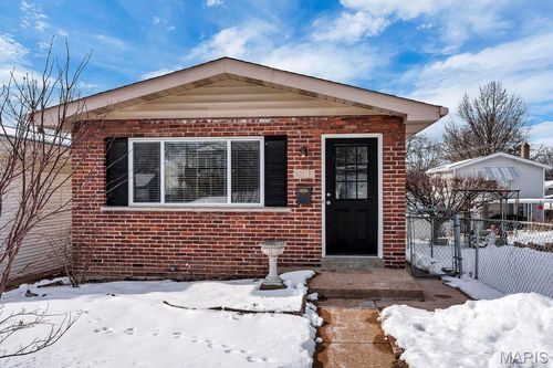 3279 Regal Place, St Louis, MO, 63139 | Card Image