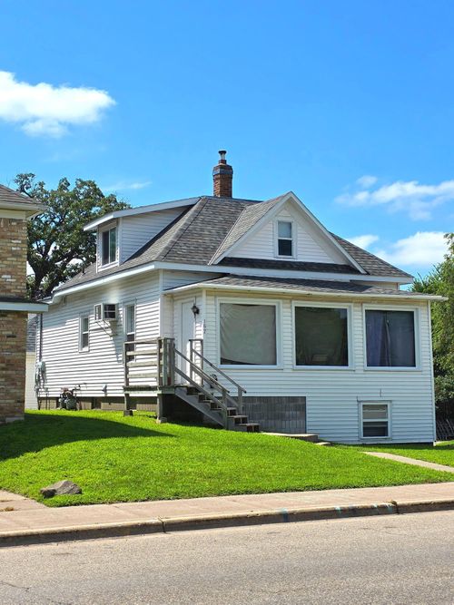 157 10th Ave N, Waite Park, MN, 56387-1021 | Card Image