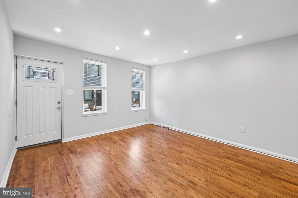 Residential in PHILADELPHIA 4