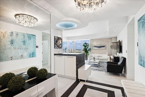 ph-d-19707 Turnberry Way, Aventura, FL, 33180-2507 | Card Image