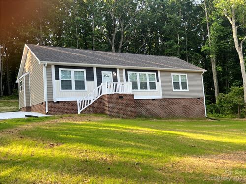 5716 Dalmatian St, Iron Station, NC, 28080-6738 | Card Image