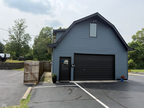 484 N Madison Ave, Greenwood, IN, 46142-3637 | Card Image