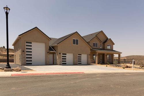 979 W Rock View Dr, Hurricane, UT, 84737-4603 | Card Image