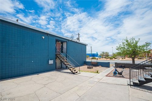 2937 Stewart Ave, Las Vegas, NV, 89101-4723 | Card Image