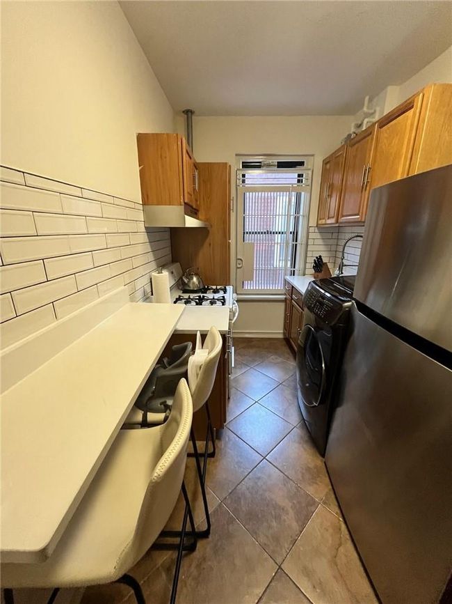 APT-8 - 333 E 209 Th St, Home with 1 bedrooms, 1 bathrooms and null parking in Bronx NY | Image 7