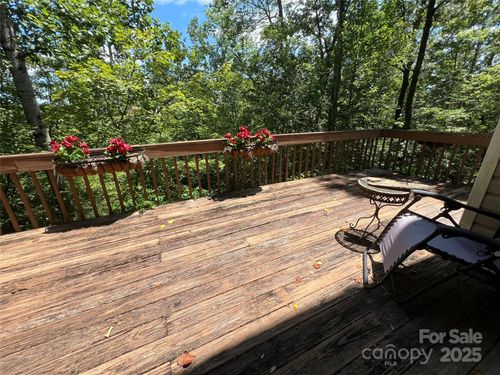 430 Laurel Heights Ln, Tryon, NC, 28782-5625 | Card Image