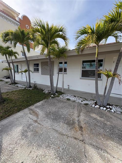 b-152 175th Terrace Drive E, REDINGTON SHORES, FL, 33708 | Card Image