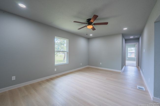 234 Gaiety Ln, House other with 3 bedrooms, 2 bathrooms and null parking in Kirby TX | Image 19