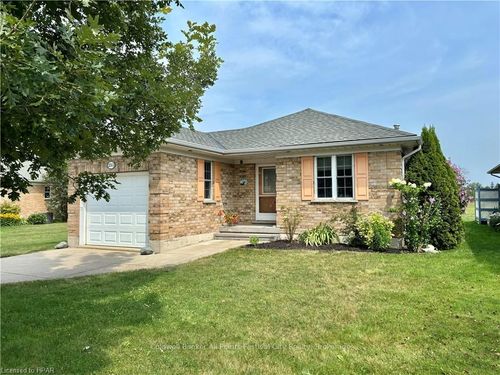 250 Bethune Cres, Goderich, ON, N7A4M6 | Card Image