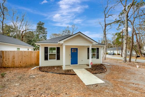 6961 Raymond Ave, North Charleston, SC, 29406-4513 | Card Image