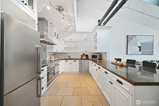 APT-517 - 526 1 St Ave S, Condo with 2 bedrooms, 2 bathrooms and 3 parking in Seattle WA | Image 14