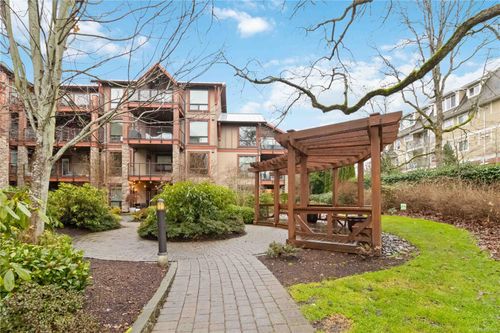 112-4529 W Saanich Rd, Victoria, BC, V8Z3G3 | Card Image