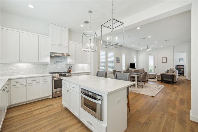 930 Dunleigh Meadows Ln, House other with 3 bedrooms, 4 bathrooms and 2 parking in Houston TX | Image 13