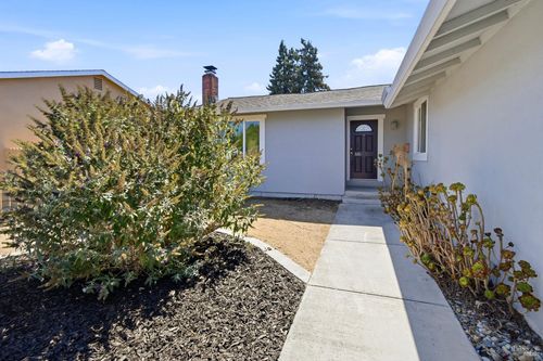 880 Crinella Drive, Petaluma, CA, 94954 | Card Image