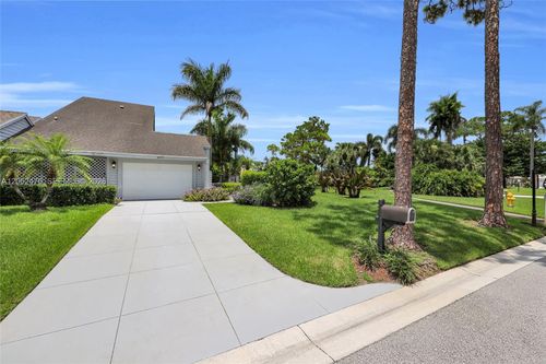 6879 Palm Grove Ct, West Palm Beach, FL, 33418-6962 | Card Image