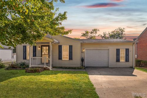 712 La Due Pl, Greenville, IL, 62246-1446 | Card Image