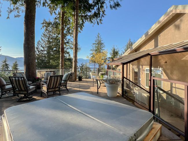 15 Oceanview Road, House other with 4 bedrooms, 2 bathrooms and 5 parking in West Vancouver BC | Image 6