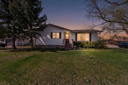 5037 54 St, Daysland, AB, T0B1A0 | Card Image