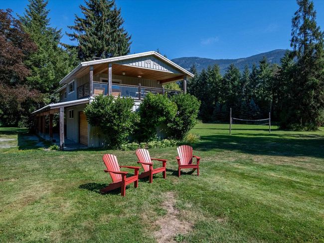 7702 Guthrie Road, House other with 5 bedrooms, 2 bathrooms and 1 parking in Pemberton BC | Image 35
