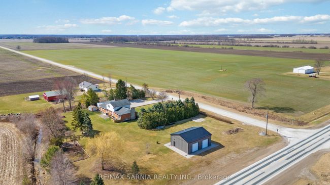 4186 Fairweather Rd, House other with 4 bedrooms, 2 bathrooms and 6 parking in Petrolia ON | Image 42