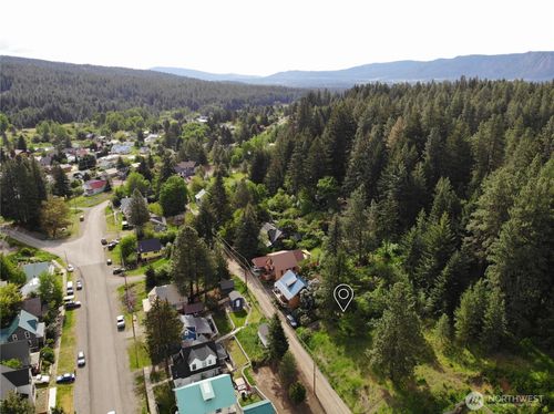 4 5th Street Aly, Roslyn, WA, 98941 | Card Image