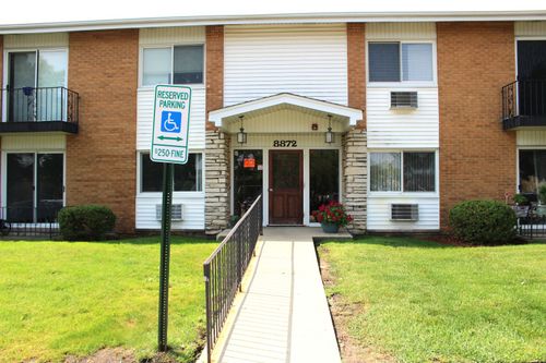 1c-8872 Jody Ln, Des Plaines, IL, 60016-4111 | Card Image
